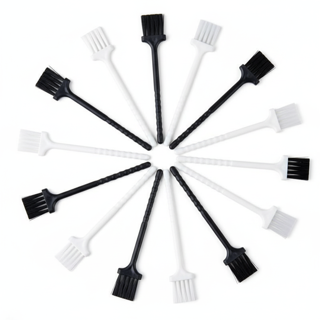 Kompaktowa szczotka do czyszczenia klawiatury 